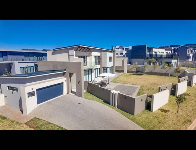 4 BEDROOM HOUSE FOR SALE IN MIDSTREAM HEIGHTS